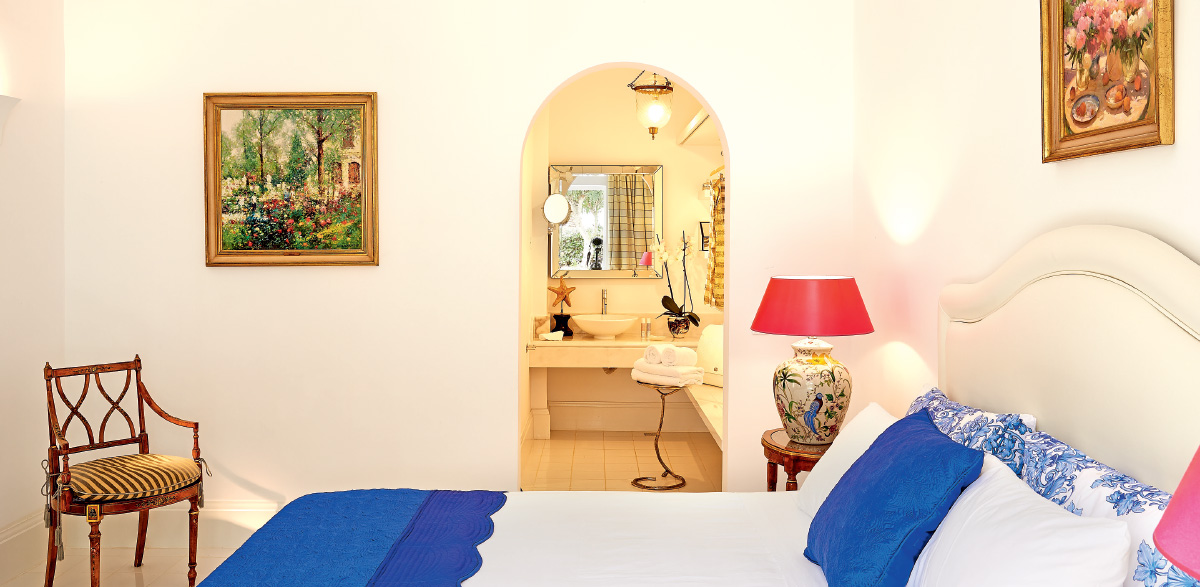 01-luxury-bungalow-suite-with-private-outdoor-hydromassage-bathtub-caramel-beach-resort-greece