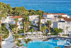 05-beach-and-pools-accommodation-caramel-resort-crete