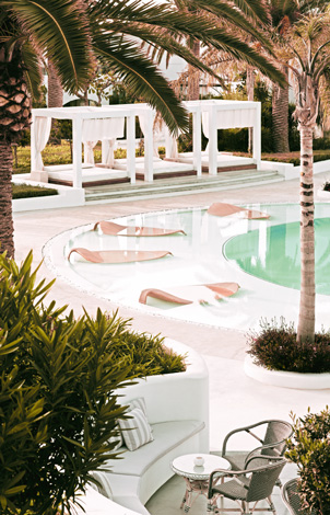 18-cofetti-pool-lounges-brasserie-caramel-crete-island