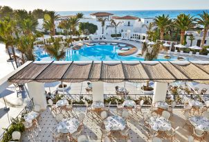 25-poolside-dining-caramel-the-restaurant-crete
